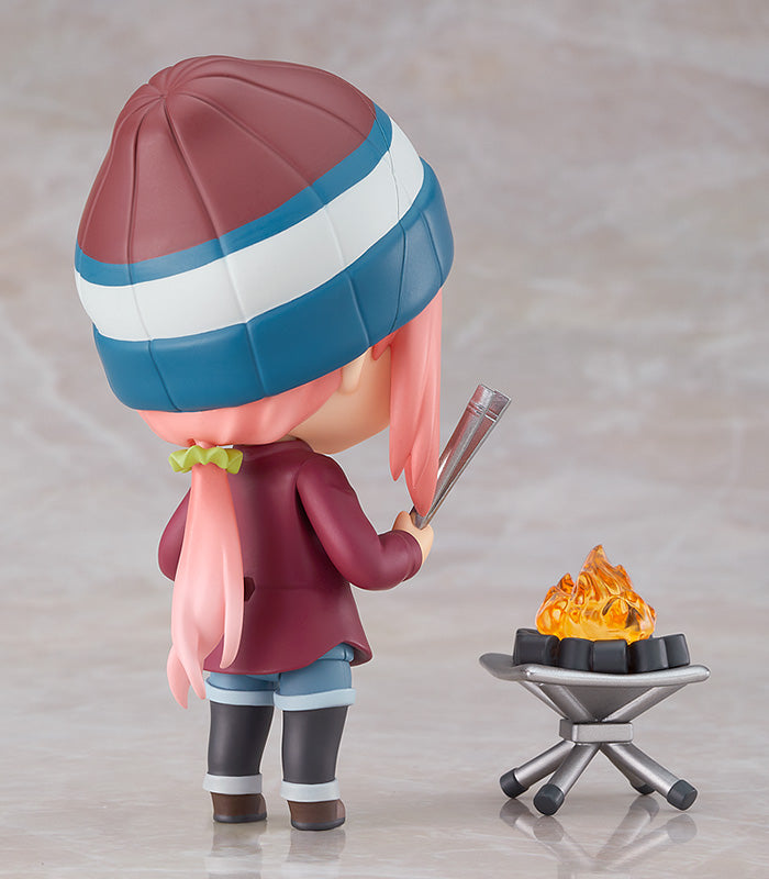 Nendoroid 1623-DX Nadeshiko Kagamihara: Solo Camp Ver. DX Edition Laid-Back Camp