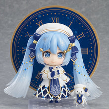 Load image into Gallery viewer, Nendoroid 1539 Snow Miku: Glowing Snow Ver. [EXCLUSIVE]
